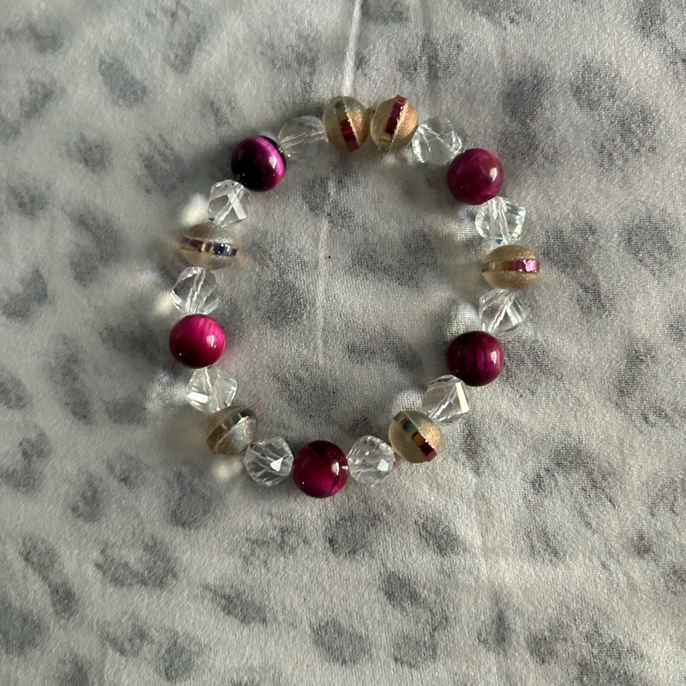 Elegant Pink and Gold Beaded Bracelet